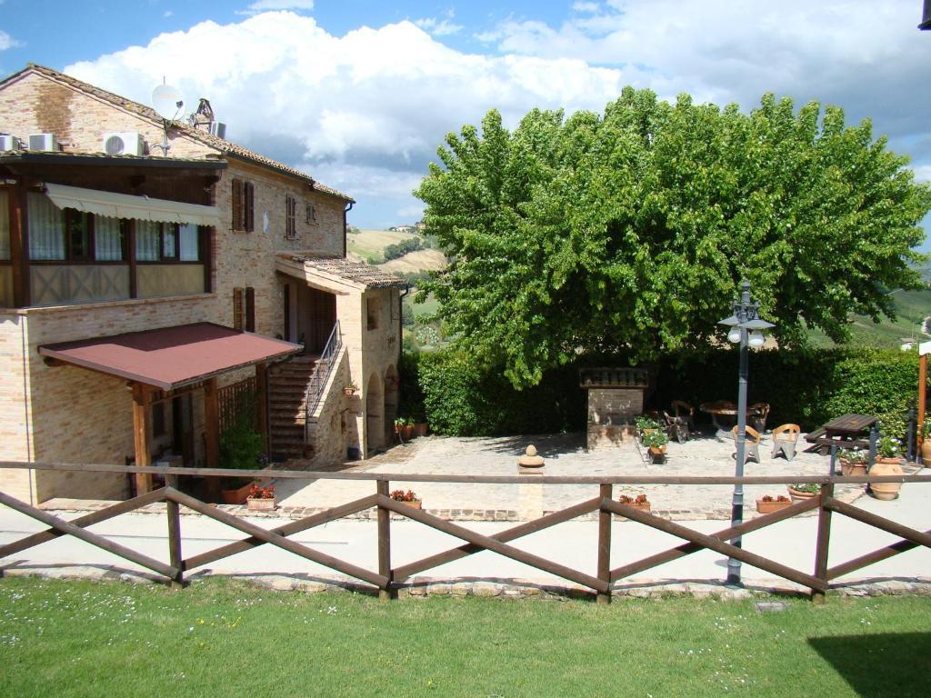 Agriturismo Vecchio Gelso Ortezzano Eksteriør billede