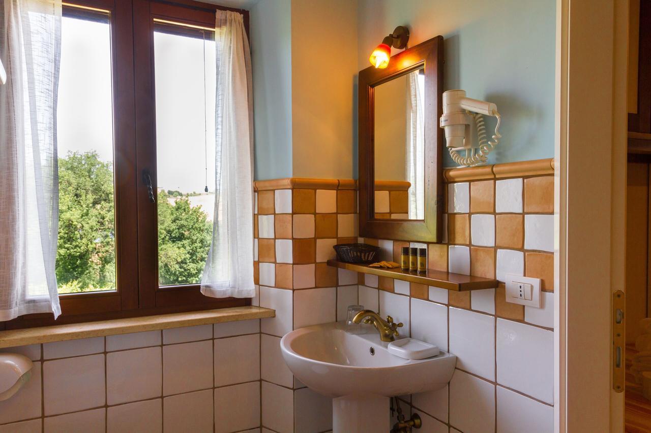 Agriturismo Vecchio Gelso Ortezzano Eksteriør billede
